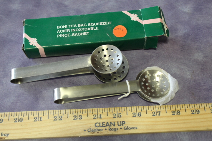 lot 201 image: Tea Bag squeezers