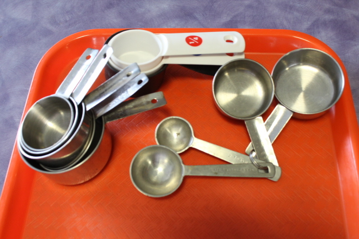 lot 202 image: Measuring cup lot