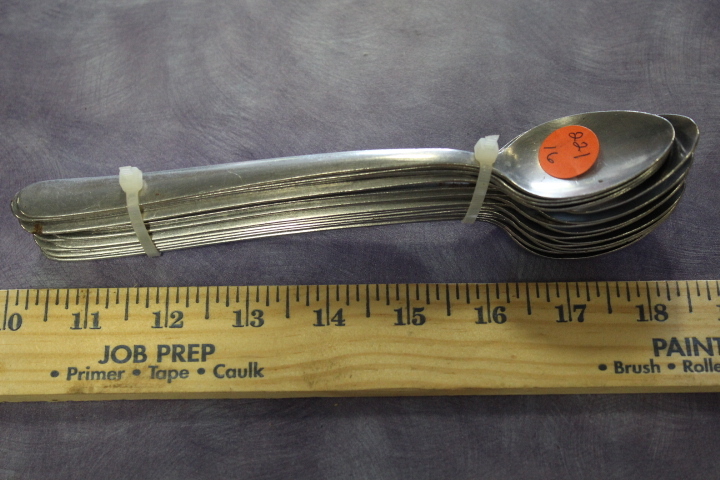 lot 221 image: Iced Tea Spoons