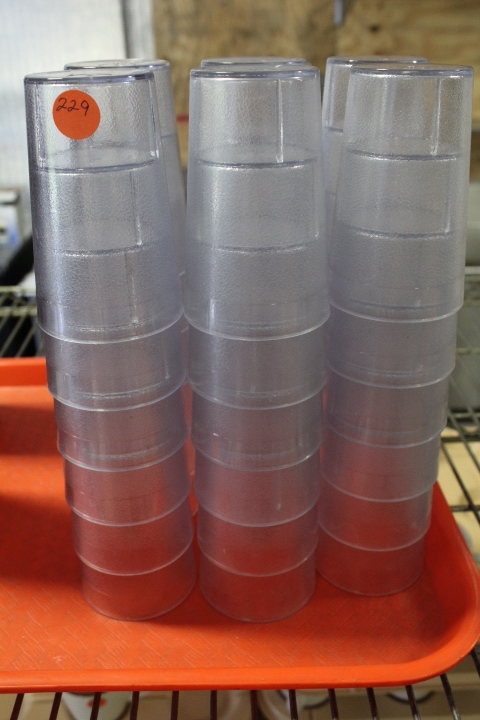 lot 229 image: Juice cups