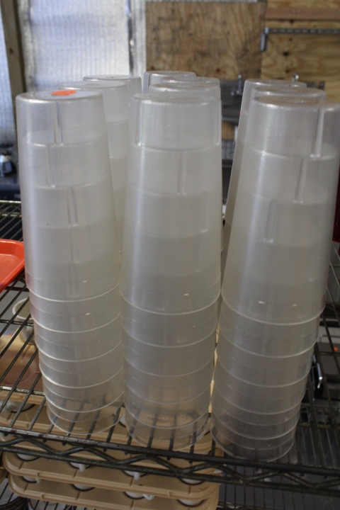 lot 231 image: Soft drink cups