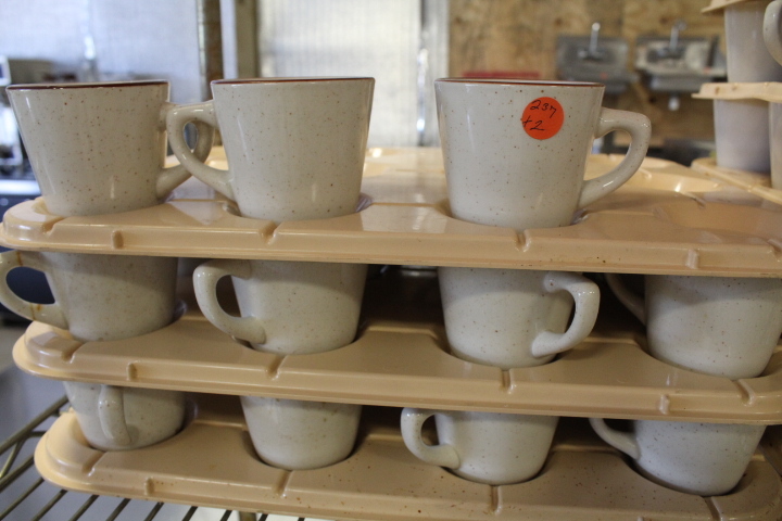 lot 237 image: Coffee cups