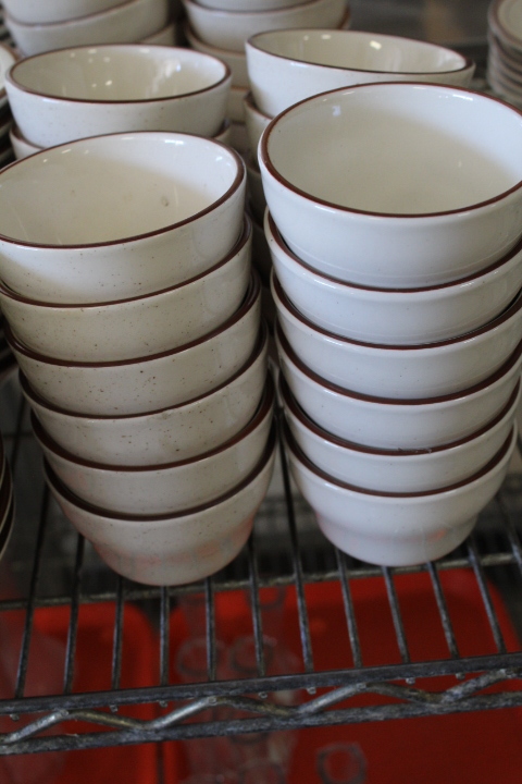 lot 242 image: Soup cups