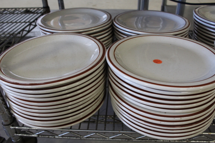 lot 252 image: Plates