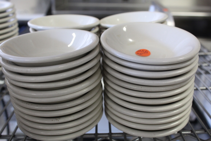lot 258 image: Side Dish Bowls