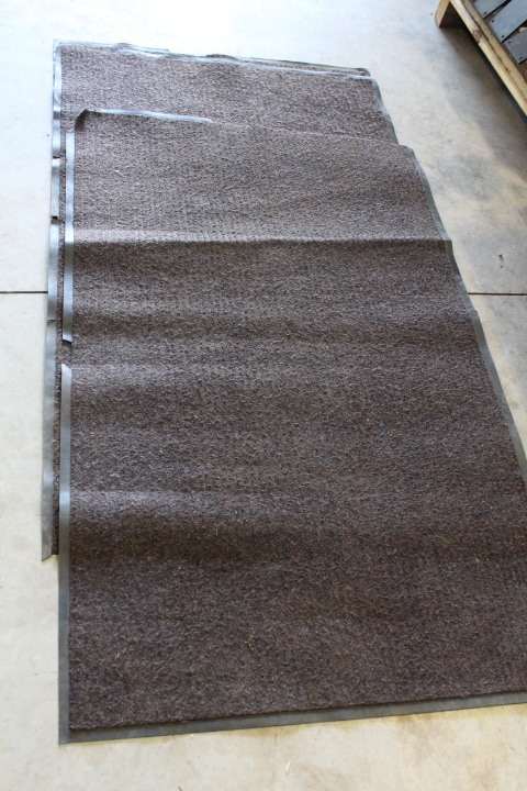 lot 283 image: Floor mats