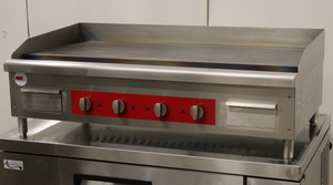 lot 14 image: 48 Electric Grill - NEW