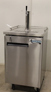 lot 20 image: Stainless Steel Kegerator - NEW -  Get ya beer here