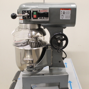 lot 23 image: 10 Quart Mixer - NEW