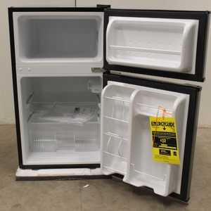 lot 32 image: Refrigerator and Freezer - NEW