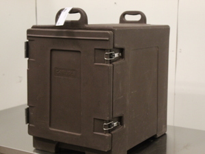 lot 65 image: Insulated Catering Box by Carlisle