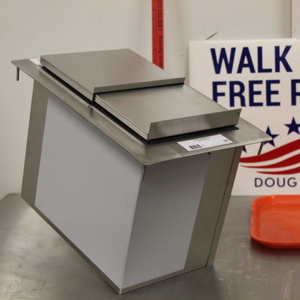 lot 91 image: Insulated Drop-In Ice Bin - NEW