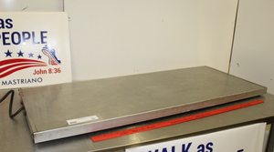 lot 80 image: Counter Top Warming Shelf