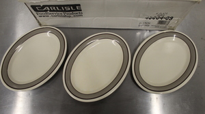 lot 174 image: Oblong Plates