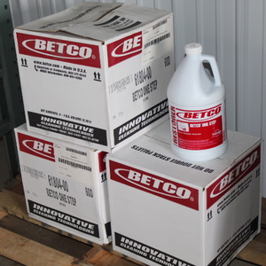 lot 101B image: BETCO One Step Floor Restorer