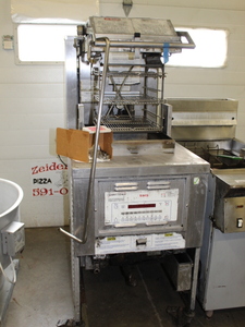 lot 200 image: Broaster Fryer by HENNY PENNY