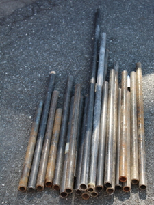 lot 233 image: 34 Black Pipe Lot