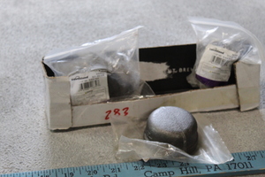 lot 283 image: 1-12 Caps