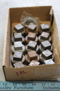 lot 286 image: 1-14 Plugs