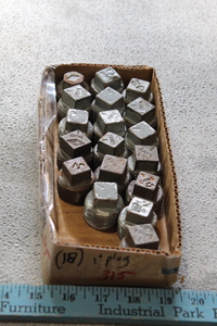 lot 315 image: 1 Plugs