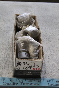 lot 335 image: 34 Couplings