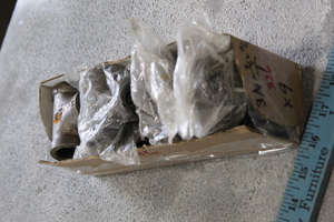 lot 336 image: 34 x 34 x 34 Ts