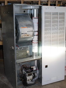 lot 4 image: Oil Furnace