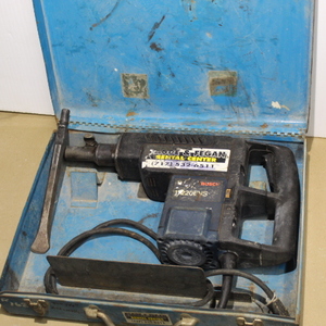 lot 42 image: Bosch Electric Rotary Hammer Drill  Concrete Breaker