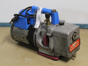lot 28 image: High Performance Vacuum Pump