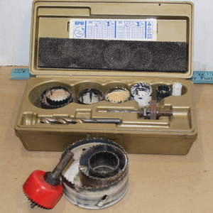 lot 67 image: 14 Piece Hole Saw Set